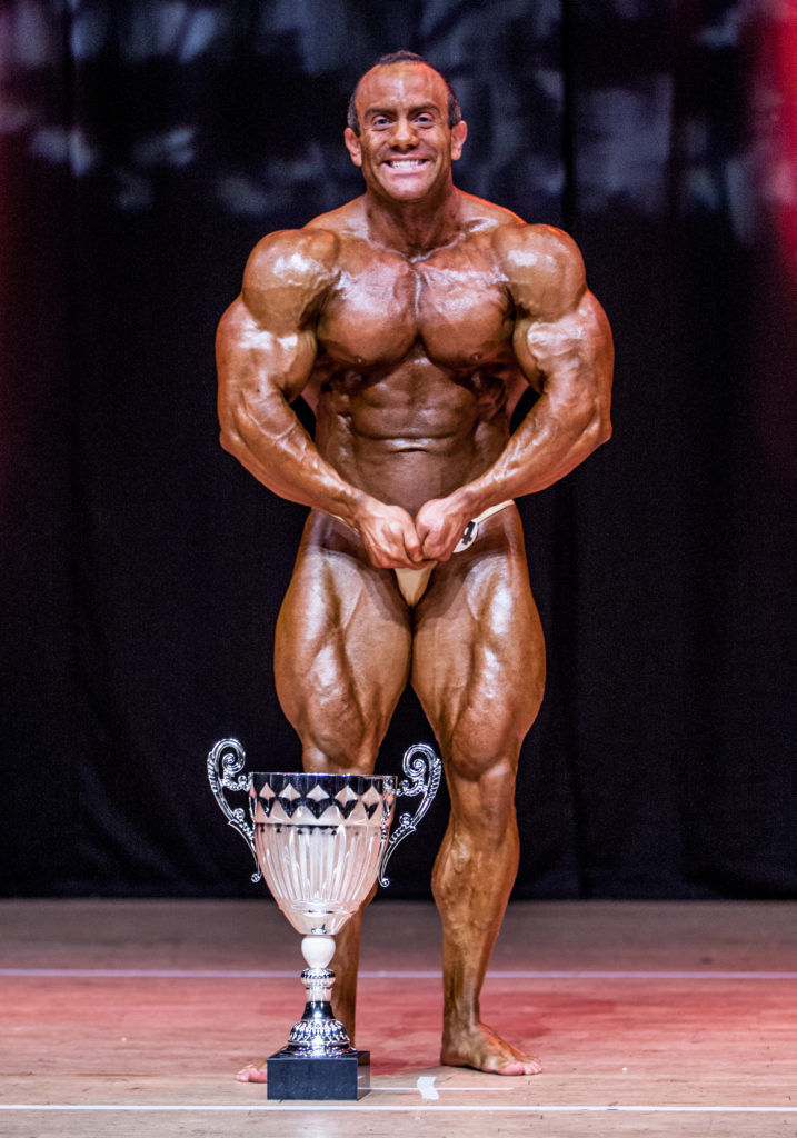 Muscle Gain Diet Plan Tom Blackman with trophy
